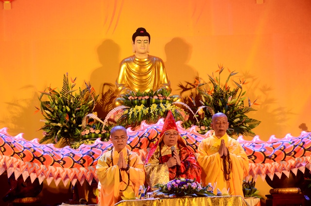 Lễ hội hoa đăng hồ Tây Đắk Mil Kỷ Hợi 2019-Lễ hội văn hóa tâm linh đầu năm mới của tỉnh nhà