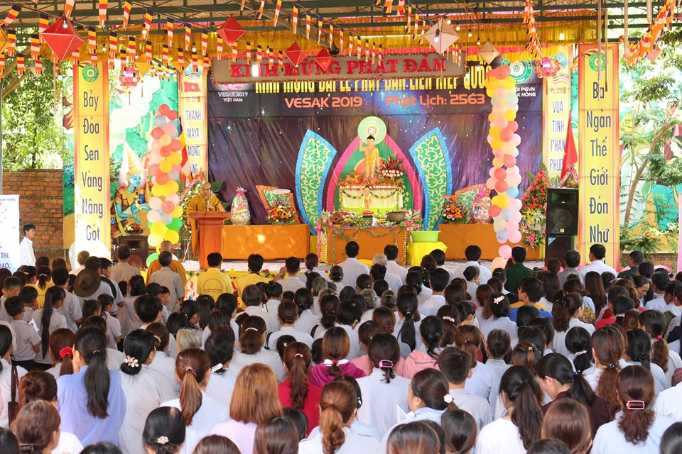 Chùa Linh Sơn Đắk Mil tổ chức nhiều chương trình chào mừng ngày Đản sanh Đức Phật năm 2019