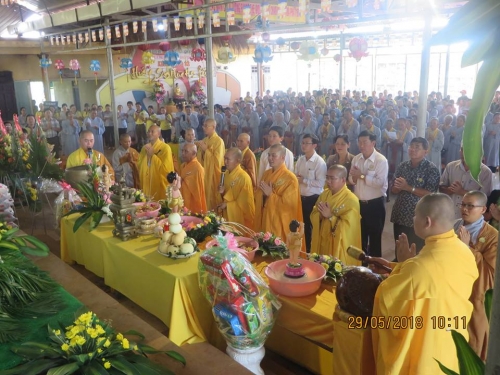Ban trị sự Phật giáo huyện Đắk R'lấp trang nghiêm lễ đài Phật Đản