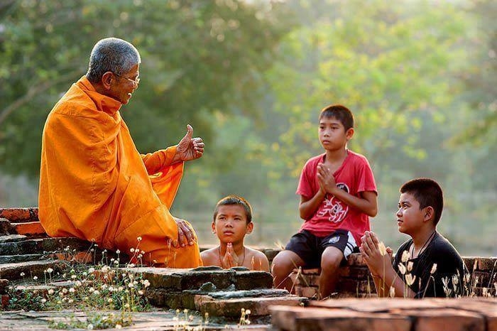 Lời Phật dạy sâu sắc về việc nhẫn nhịn trong cuộc sống.